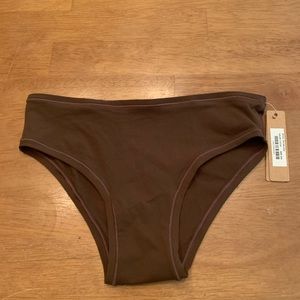NWT Skims Underwear